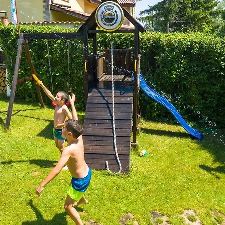 Semesterbostad теkето I Teketo Family